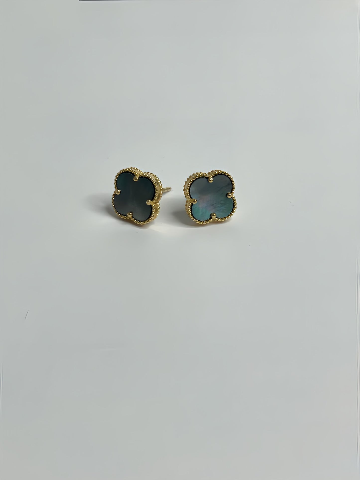 Gray clover earrings