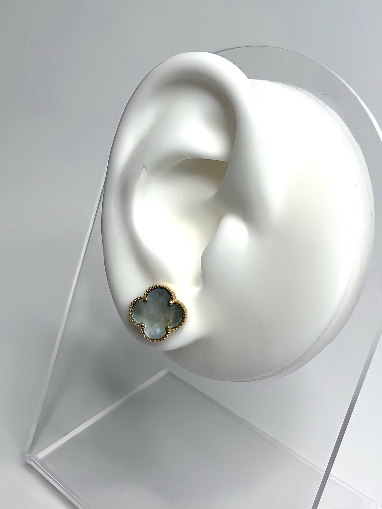 Gray clover earrings