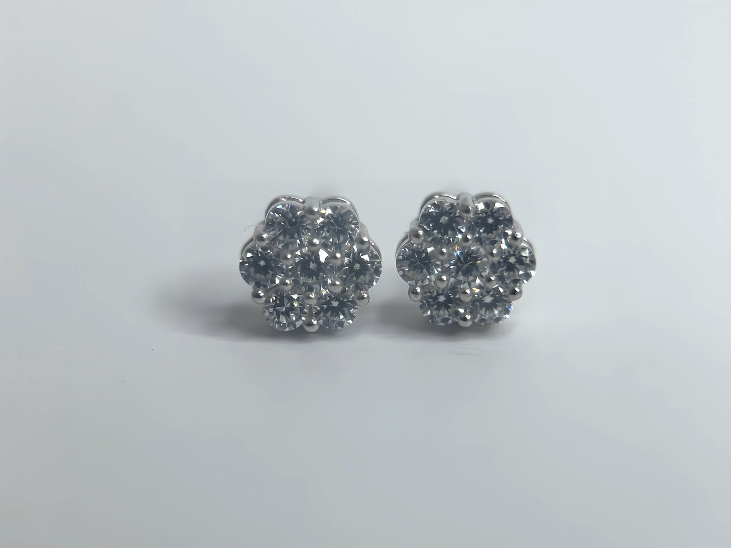Mini flower zirconia earrings