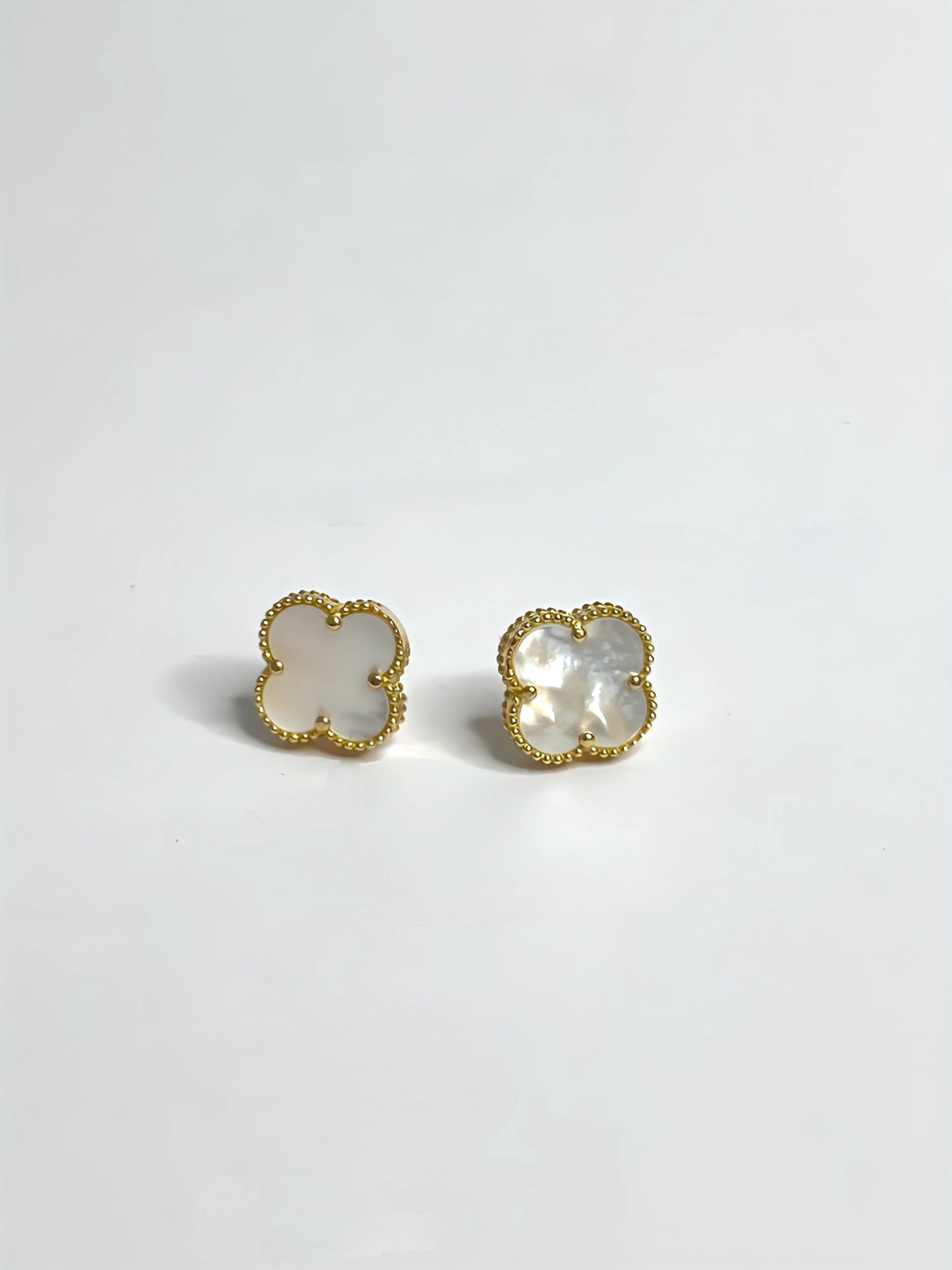 Pearl clover earrings small