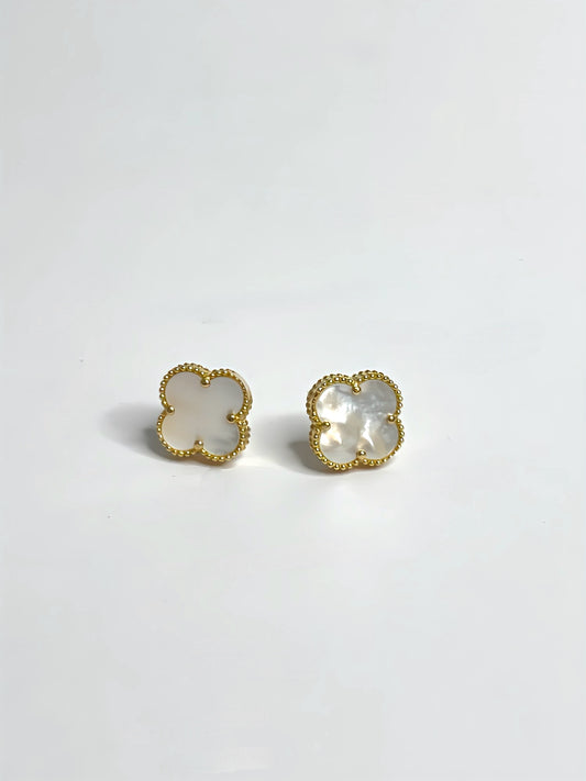 Pearl clover earrings small